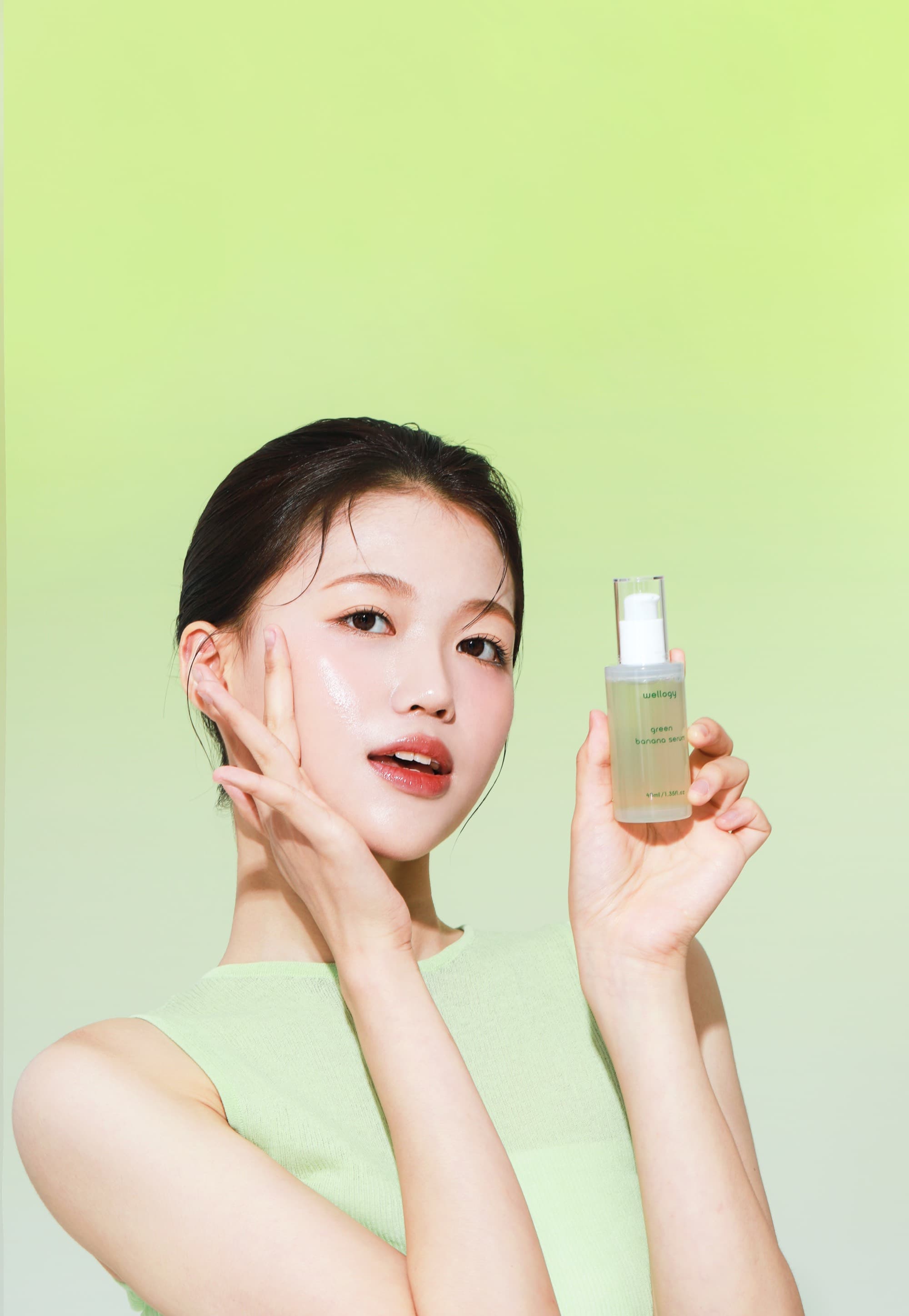 Wellogy Korean Vitamin C Serum with Niacinamide and Green Banana Extract 3
