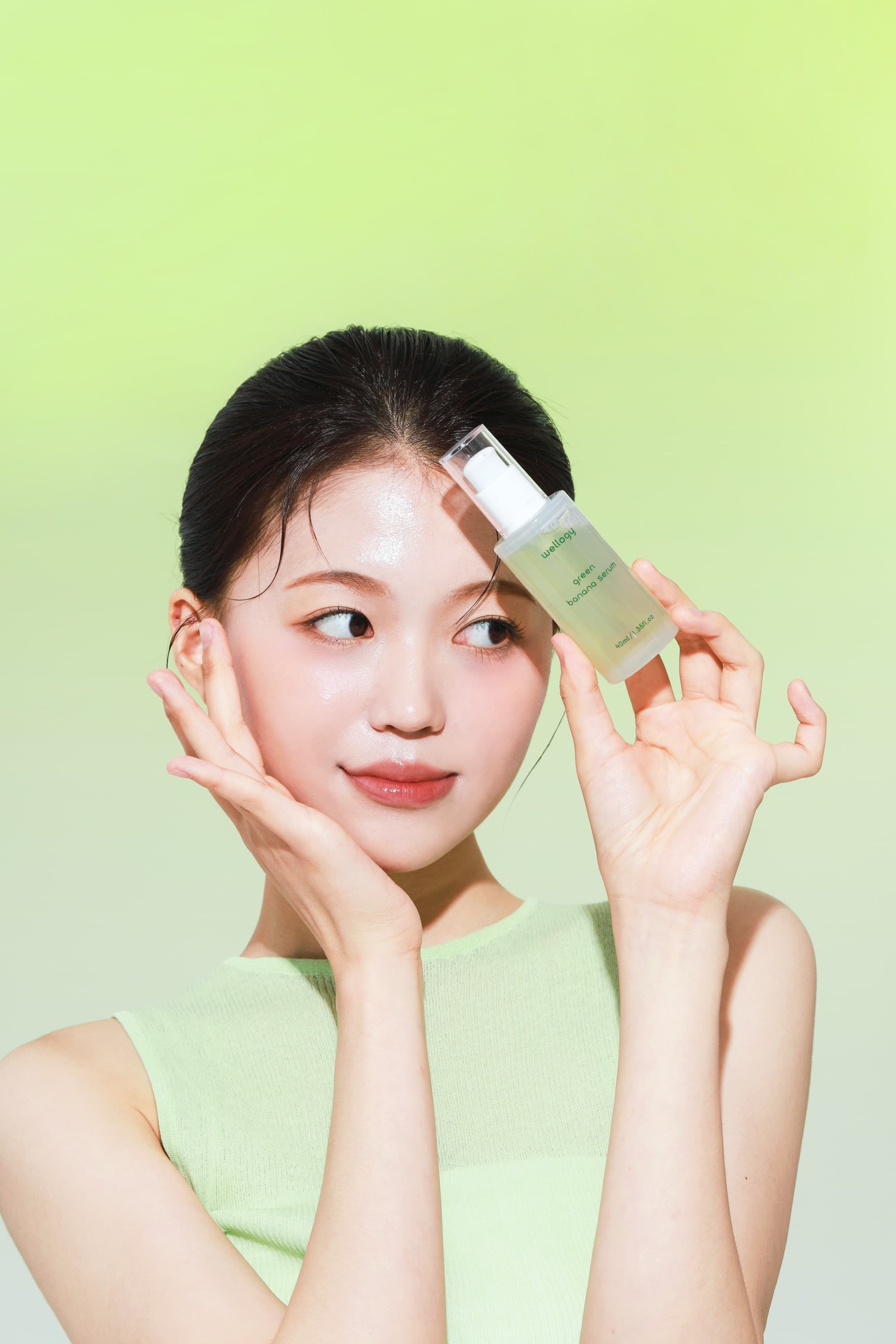 Wellogy Korean Vitamin C Serum with Niacinamide and Green Banana Extract 4
